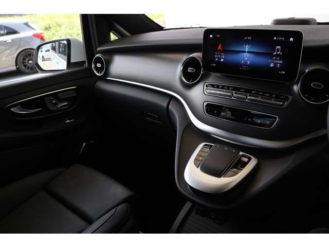 メルセデスベンツ Ｖクラス Ｖ２２０ Ｄ アバンギャルド ロング ＡＭＧラインパッケージ ディーゼルターボ R5年 (近畿) 99