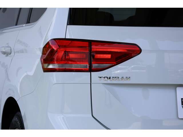 フォルクスワーゲン ゴルフトゥーラン ＴＤＩ コンフォートライン ディーゼルターボ R1年 (近畿) 99