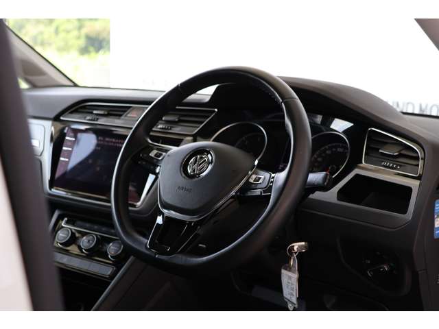 フォルクスワーゲン ゴルフトゥーラン ＴＤＩ コンフォートライン ディーゼルターボ R1年 (近畿) 99