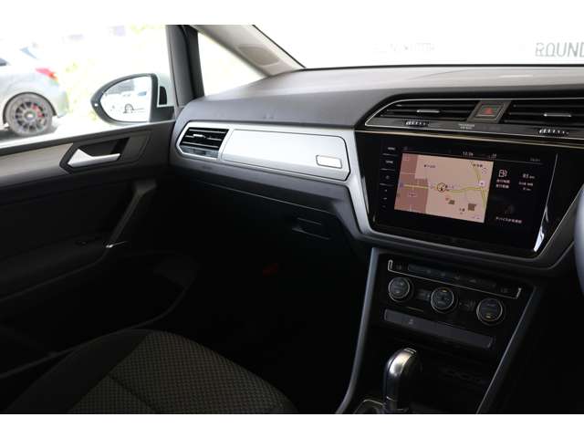 フォルクスワーゲン ゴルフトゥーラン ＴＤＩ コンフォートライン ディーゼルターボ R1年 (近畿) 99