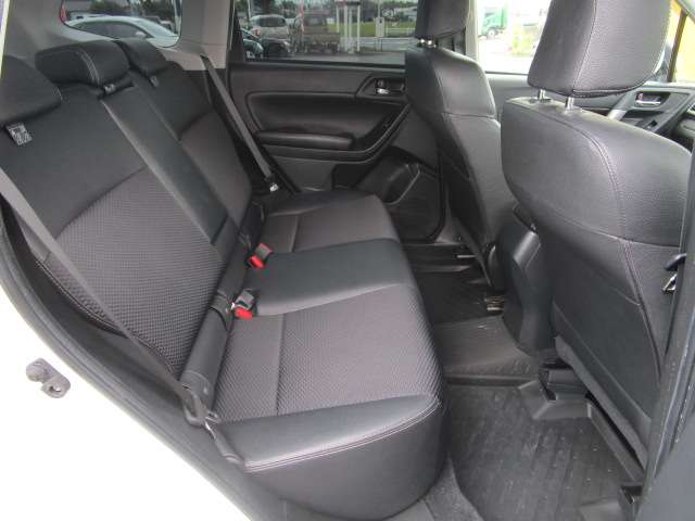 スバル フォレスター ２．０ Ｓ リミテッド ４ＷＤ H27年 (関東) 99