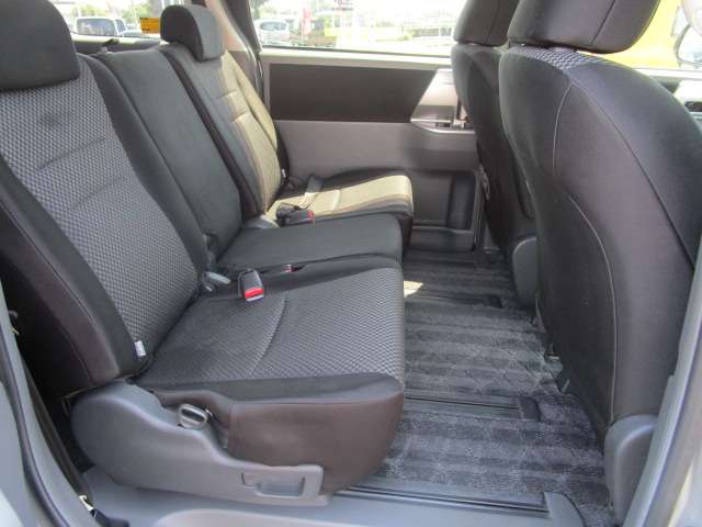 トヨタ ノア ２．０ ＳＩ H20年 (関東) 99