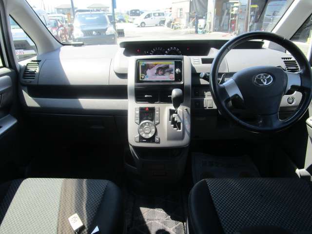 トヨタ ノア ２．０ ＳＩ H20年 (関東) 99