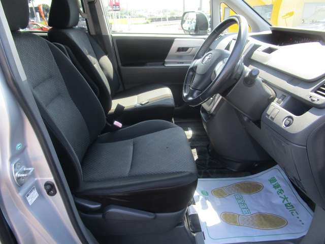 トヨタ ノア ２．０ ＳＩ H20年 (関東) 99