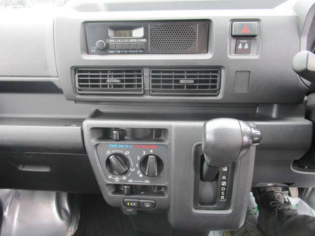 ダイハツ ハイゼットカーゴ ６６０ デラックス R4年 (関東) 99