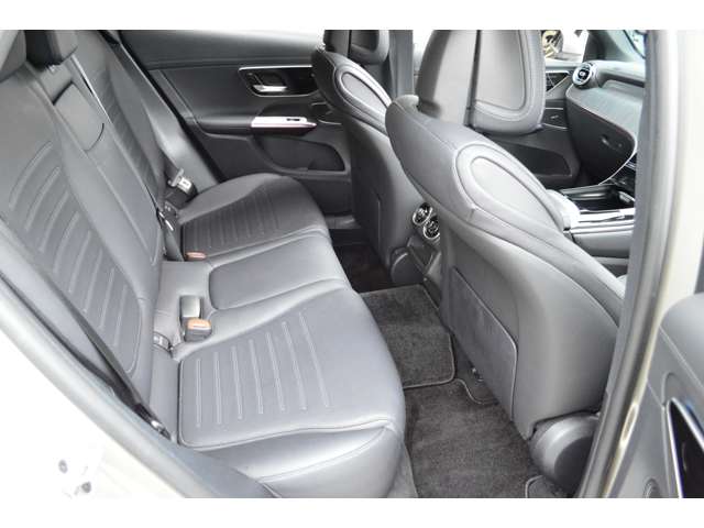 メルセデスベンツ ＧＬＣクーペ ２２０ Ｄ ４マチック（ＩＳＧ搭載モデル） ＡＭＧラインパッケージ ディーゼルターボ ４ＷＤ ＭＰ２０２４０１ R5年 (関東) 99
