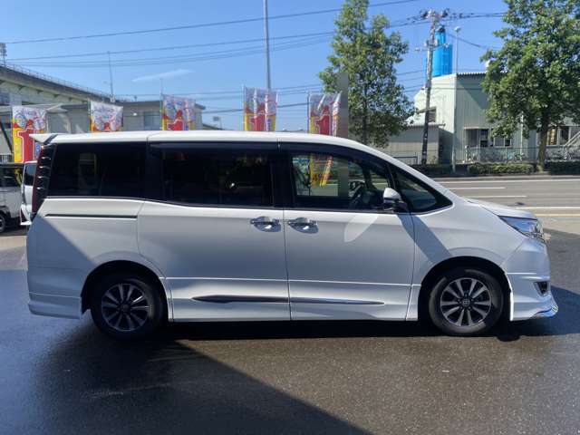 トヨタ エスクァイア　ハイブリッド １．８ ハイブリッド ＧＩ R2年 (東北) 99
