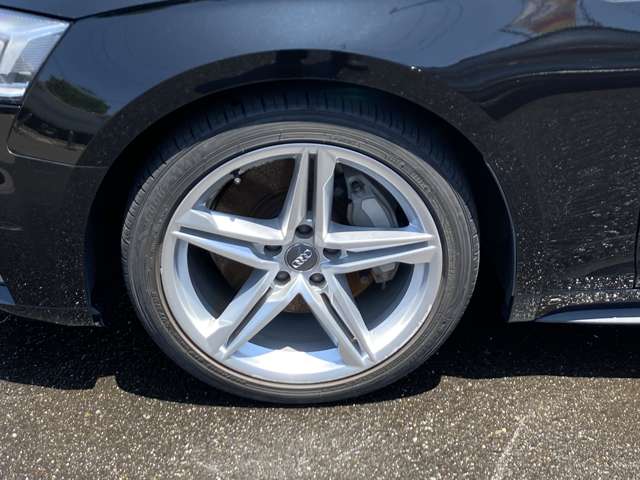 アウディ Ａ５　スポーツバック ４５ ＴＦＳＩ クワトロ スポーツ Ｓラインパッケージ ４ＷＤ R1年 (東北) 99