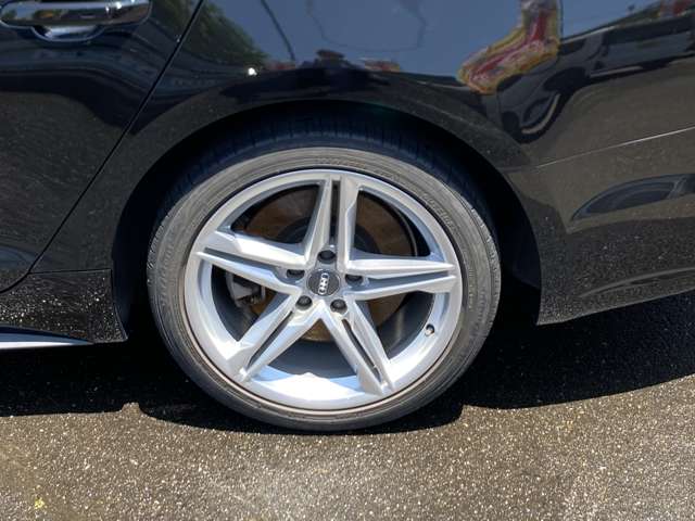 アウディ Ａ５　スポーツバック ４５ ＴＦＳＩ クワトロ スポーツ Ｓラインパッケージ ４ＷＤ R1年 (東北) 99