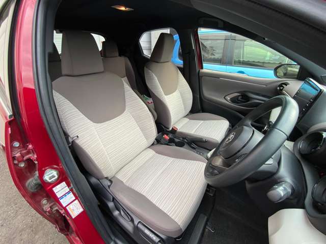 トヨタ ヤリス １．５ ハイブリッド Ｚ Ｅ－ＦＯＵＲ ４ＷＤ R3年 (東北) 99