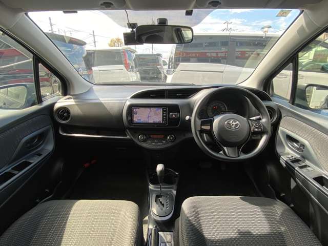トヨタ ヴィッツ　ハイブリッド １．５ ハイブリッド Ｆ H29年 (東北) 99