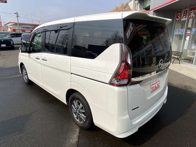 日産 セレナ ２．０ Ｘ ＶセレクションＩＩ ４ＷＤ H30年 (東北) 99