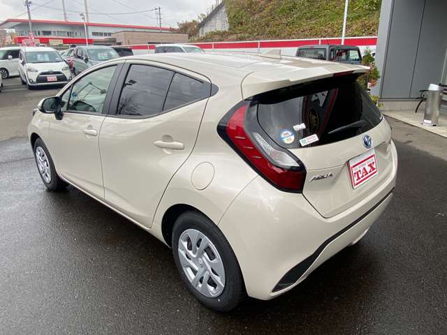 トヨタ アクア １．５ Ｘ R4年 (東北) 99