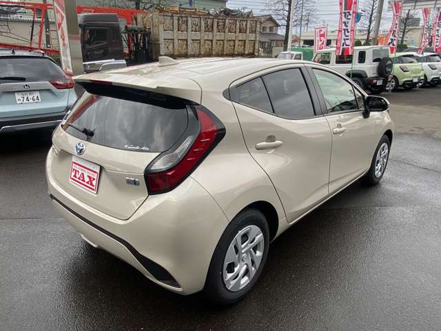 トヨタ アクア １．５ Ｘ R4年 (東北) 99