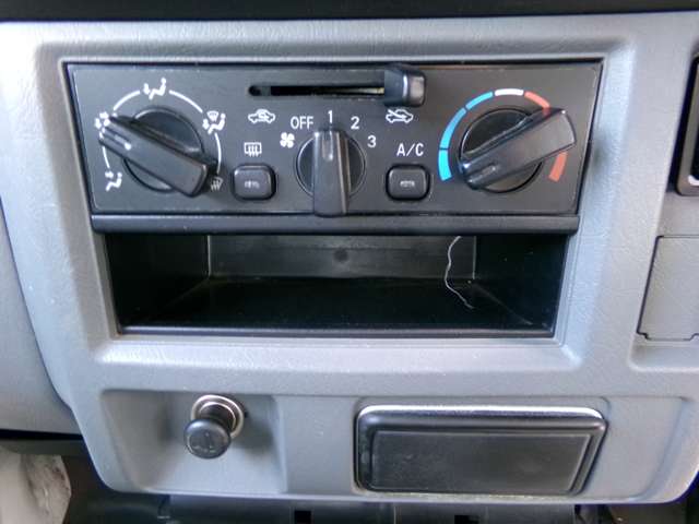三菱 ミニキャブバン ６６０ ＣＤ ハイルーフ ４ＷＤ H24年 (東北) 99