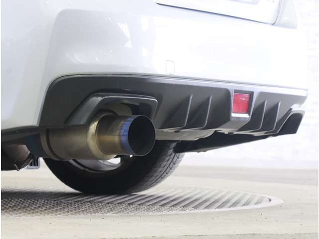 スバル ＷＲＸ　ＳＴＩ ＳＴＩ ２．０ タイプＳ ４ＷＤ R1年 (関東) 99