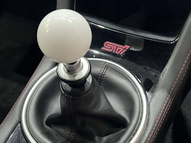 スバル ＷＲＸ　ＳＴＩ ＳＴＩ ２．０ タイプＳ ４ＷＤ R1年 (関東) 99