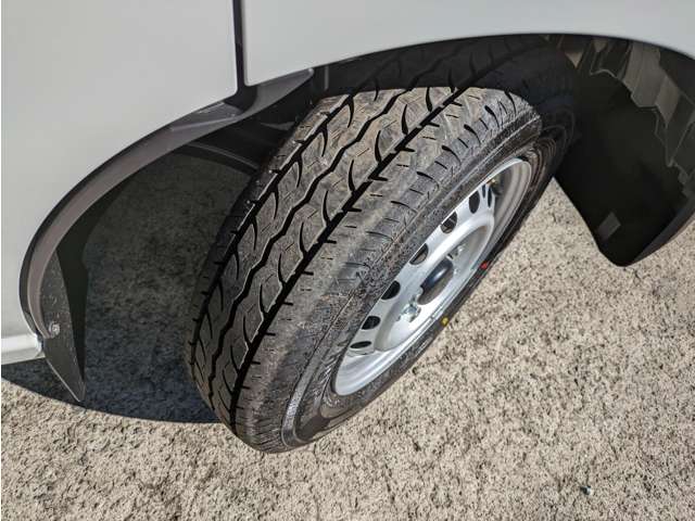 ダイハツ ハイゼットカーゴ ６６０ デラックス R8年 (関東) 99