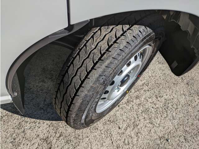 ダイハツ ハイゼットカーゴ ６６０ デラックス R8年 (関東) 99