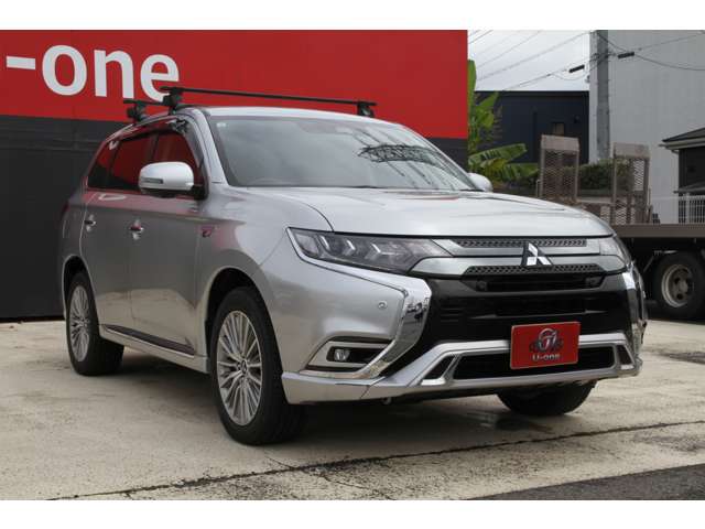 三菱 アウトランダーＰＨＥＶ ２．４ Ｇ プラスパッケージ ４ＷＤ R3年 (関東) 99