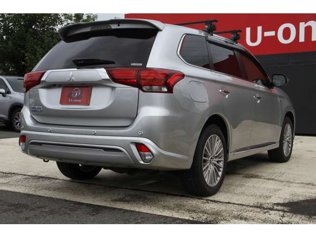 三菱 アウトランダーＰＨＥＶ ２．４ Ｇ プラスパッケージ ４ＷＤ R3年 (関東) 99