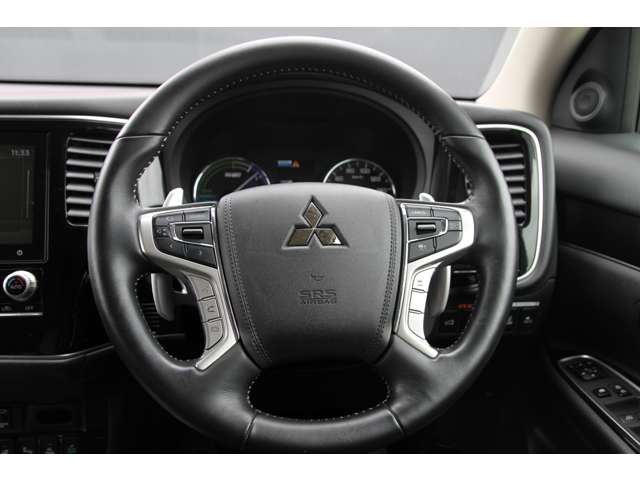 三菱 アウトランダーＰＨＥＶ ２．４ Ｇ プラスパッケージ ４ＷＤ R3年 (関東) 99