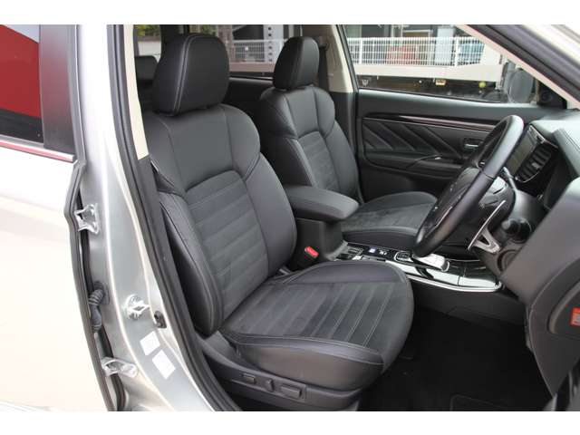 三菱 アウトランダーＰＨＥＶ ２．４ Ｇ プラスパッケージ ４ＷＤ R3年 (関東) 99