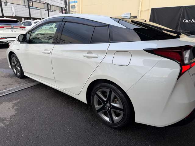 トヨタ プリウス １．８ Ｓ ツーリングセレクション R1年 (近畿) 99