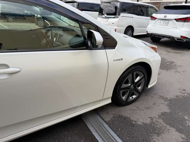 トヨタ プリウス １．８ Ｓ ツーリングセレクション R1年 (近畿) 99