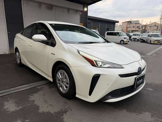 トヨタ プリウス １．８ Ｓ R1年 (近畿) 99