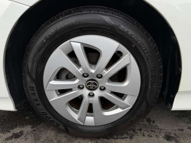 トヨタ プリウス １．８ Ｓ R1年 (近畿) 99
