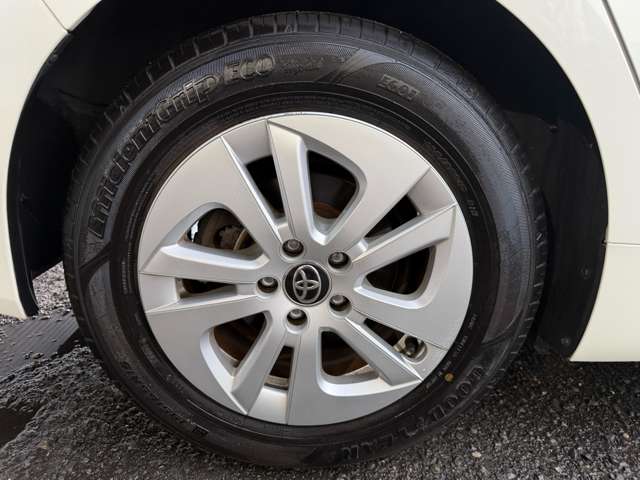 トヨタ プリウス １．８ Ｓ R1年 (近畿) 99