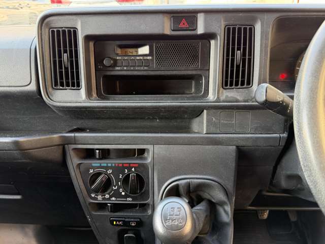 ダイハツ ハイゼットカーゴ ６６０ デラックス ハイルーフ H30年 (近畿) 99