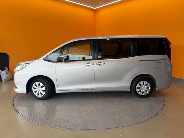 トヨタ ノア ２．０ Ｘ Ｖパッケージ H27年 (近畿) 99