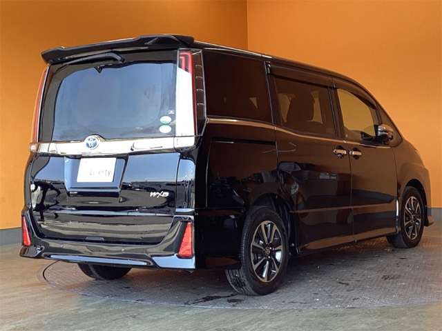トヨタ ノア ２．０ ＳＩ ＷＸＢＩＩ R1年 (近畿) 99