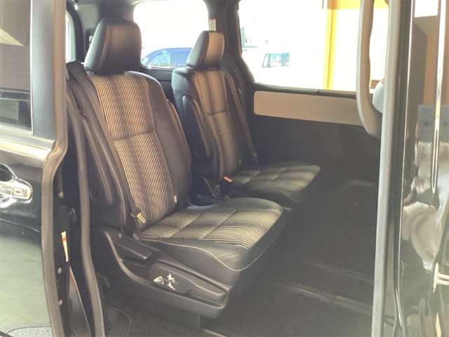 トヨタ ノア ２．０ ＳＩ ＷＸＢＩＩ R1年 (近畿) 99