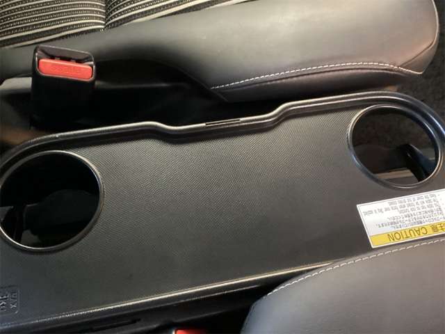 トヨタ ノア ２．０ ＳＩ ＷＸＢＩＩ R1年 (近畿) 99