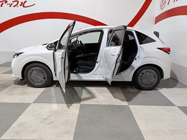 日産 ノート １．２ Ｘ ＦＯＵＲ ４ＷＤ R7年 (東北) 99