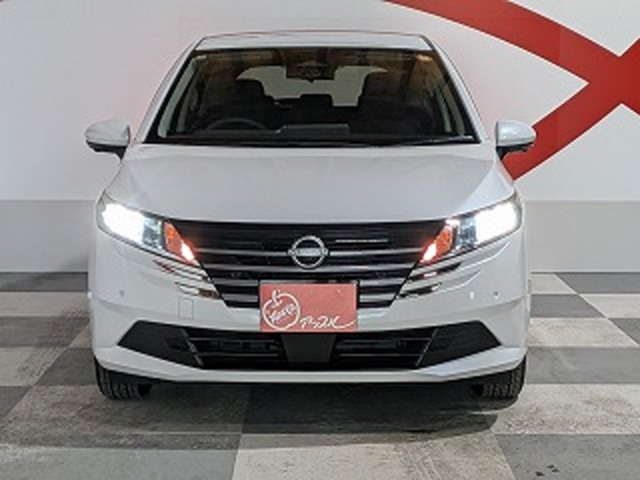 日産 ノート １．２ Ｘ ＦＯＵＲ ４ＷＤ R7年 (東北) 99