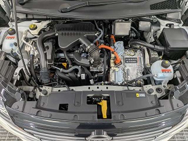 日産 ノート １．２ Ｘ ＦＯＵＲ ４ＷＤ R7年 (東北) 99