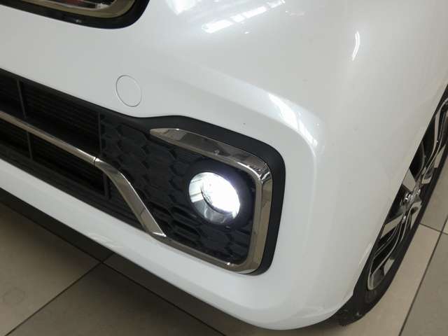 ホンダ Ｎ　ＢＯＸ カスタム ６６０ コーディネートスタイル モノトーン ４ＷＤ R8年 (東北) 99