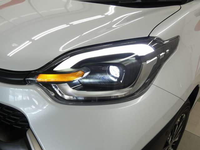 トヨタ シエンタ　ハイブリッド ハイブリッド １．５ Ｚ Ｅ－ＦＯＵＲ ４ＷＤ R8年 (東北) 99