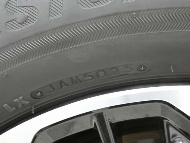 トヨタ シエンタ　ハイブリッド ハイブリッド １．５ Ｚ Ｅ－ＦＯＵＲ ４ＷＤ R8年 (東北) 99