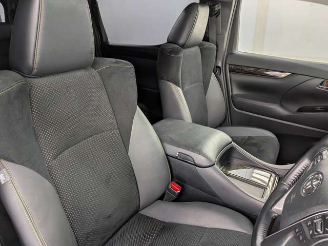 トヨタ アルファード　ハイブリッド ハイブリッド ２．５ Ｓ タイプゴールドＩＩ Ｅ－ＦＯＵＲ ４ＷＤ R3年 (東北) 99