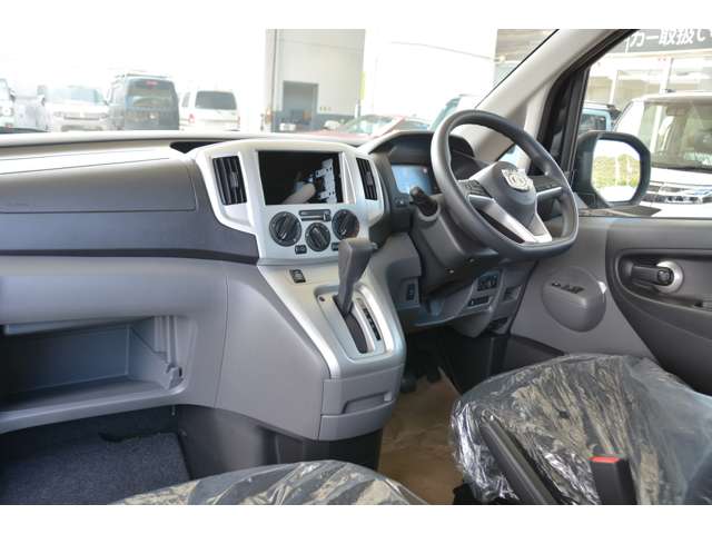 日産 ＮＶ２００バネット １．６ １６Ｘ－３Ｒ R8年 (近畿) 99