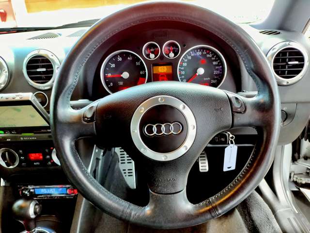 アウディ ＴＴ クーペ　１．８Ｔ H15年 (関東) 99
