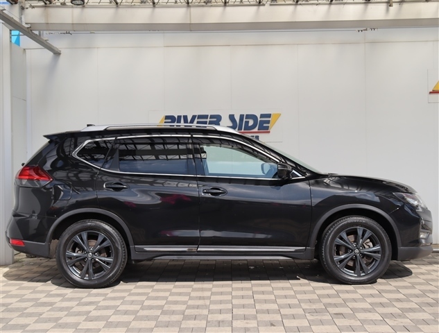 日産 エクストレイル ２．０ ２０ＸＩ Ｖセレクション ３列車 ４ＷＤ R3年 () 99