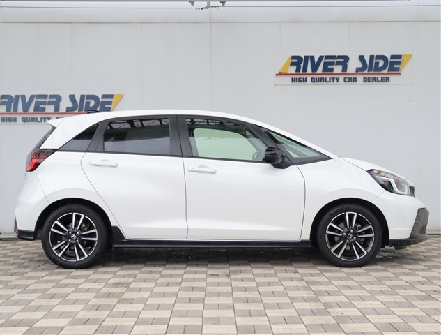 ホンダ フィット　ハイブリッド １．５ Ｅ：ＨＥＶ ＲＳ R5年 (関東) 99