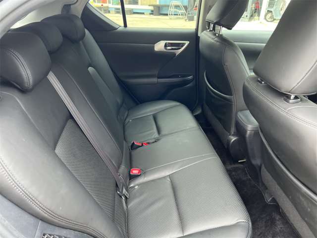 レクサス ＣＴ２００ｈ バージョンＣ H23年 (関東) 99