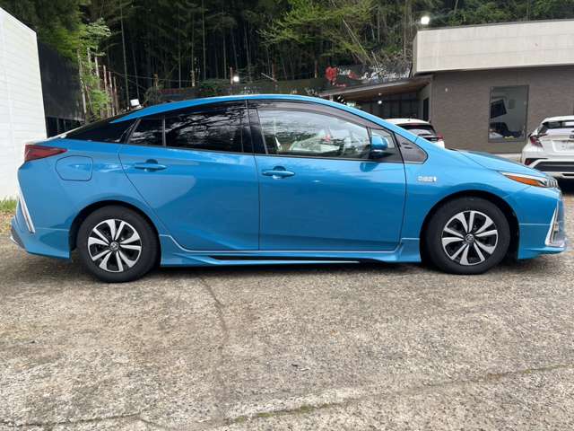 トヨタ プリウスＰＨＶ １．８ Ｓ ナビパッケージ H29年 (関東) 99